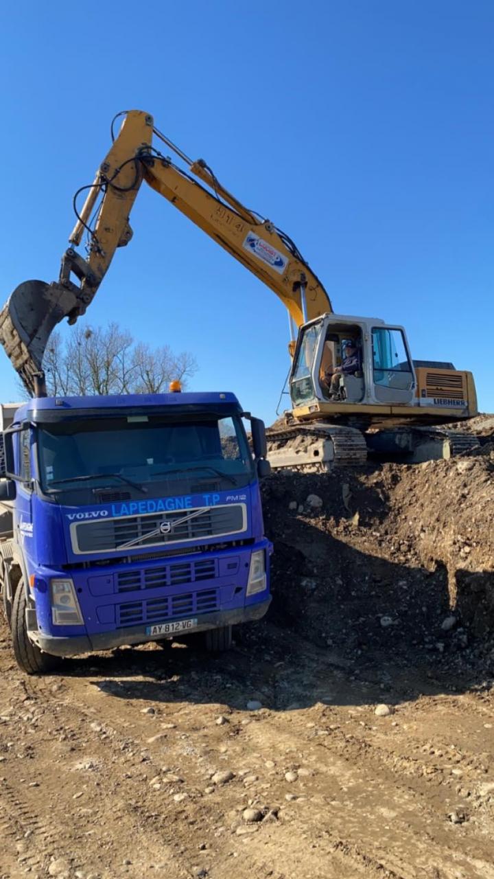 Louer un camion avec chauffeur Pau